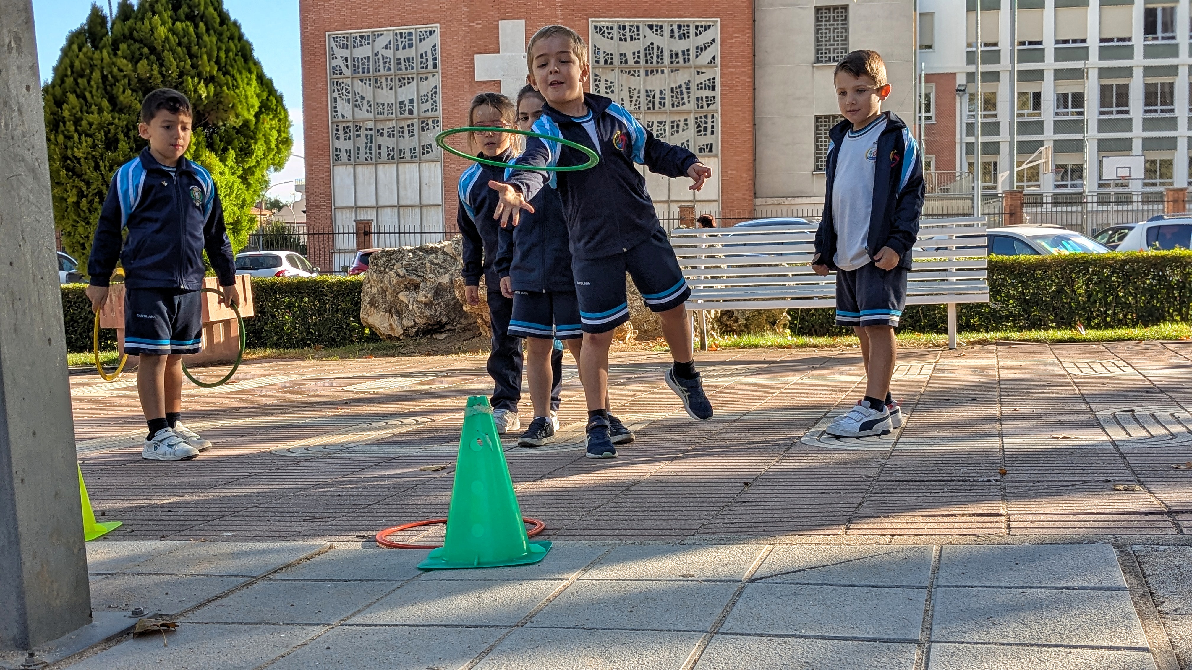 JUEGOS EN EL PARQUE 1º EP