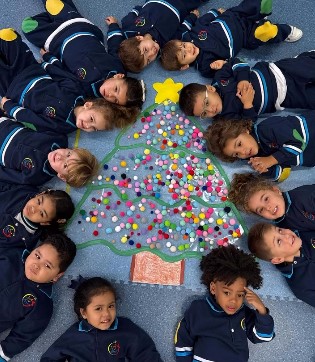 1º INFANTIL Y SU ÁRBOL DE NAVIDAD